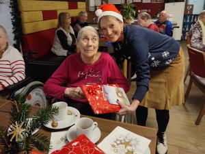 Sonnenstern Weihnachten HaW IMG_20251212_144643.jpg